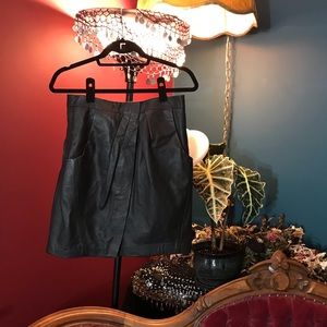 Halogen 100% Genuine Leather Mini Skirt w/ pockets
